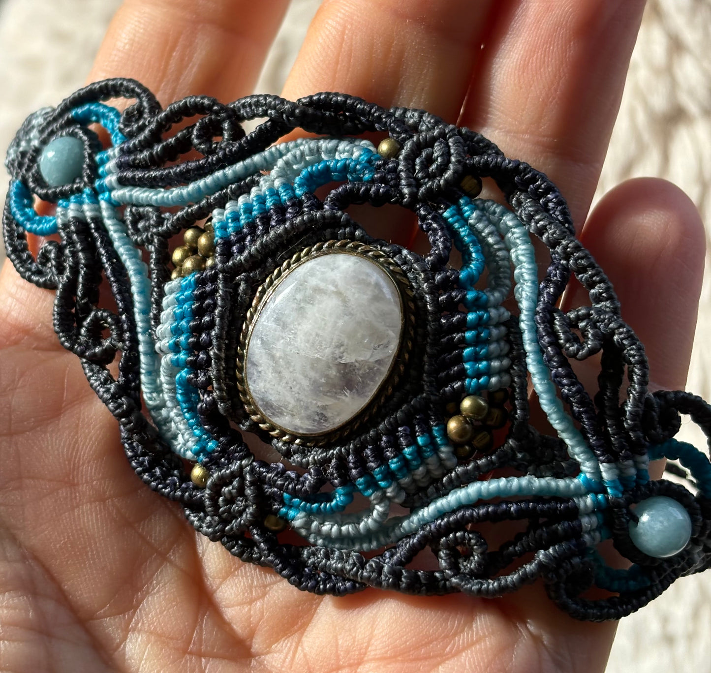 MA004 - Bracelet manchette et Pierre de Lune