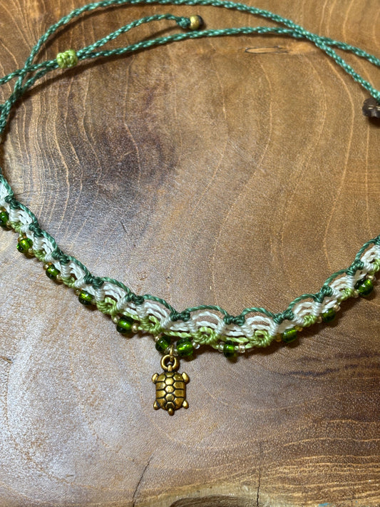 CO-059 - Choker "Été"- Micromacramé - Tortue - d