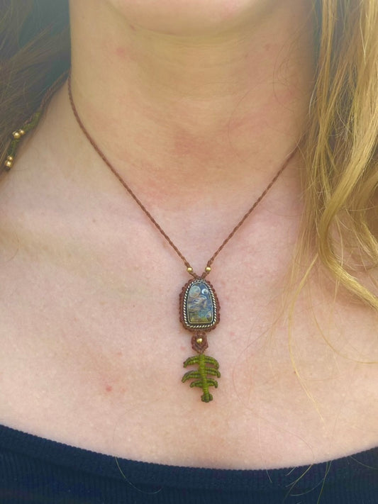 CO-048 - Collier "Forêt" - pendentif Jaspe Léopard - mini - d