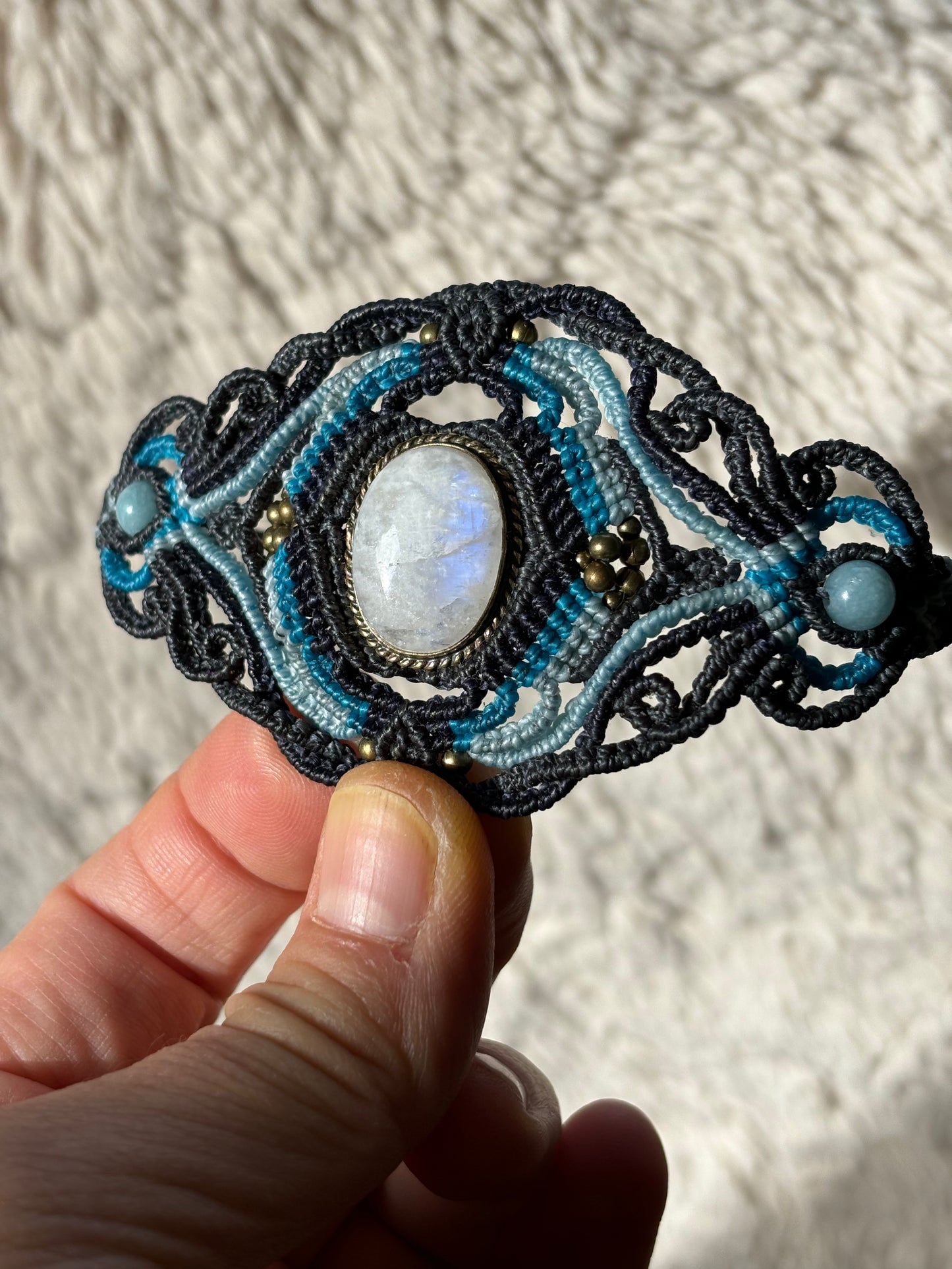 Bracelet manchette pierre de lune